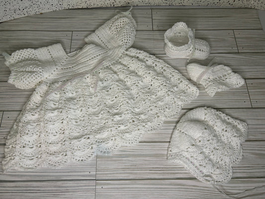 Open Crescent Outfit