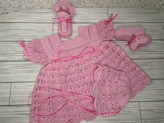 Open Crescent Outfit